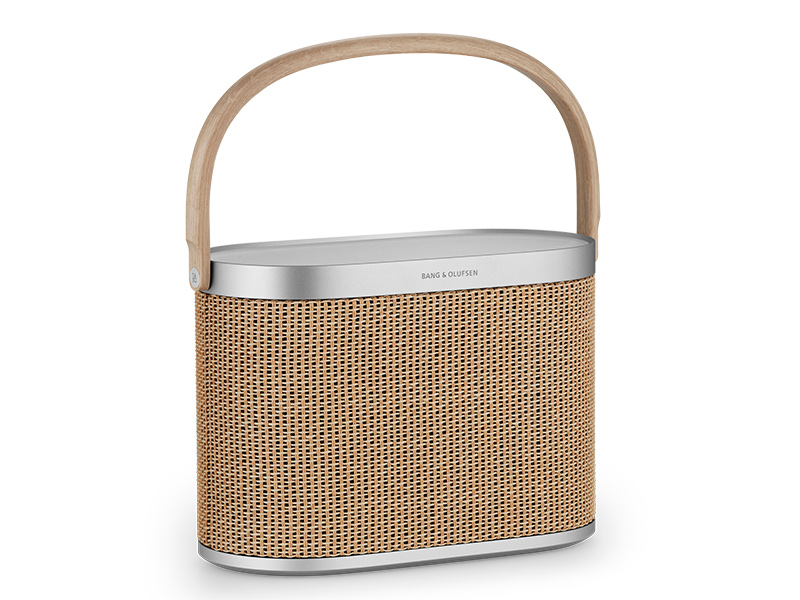 علامة BanG & Olufsen تطلق مكبّر الصوت beosound a5 المستوحة من الماضي والمُصمّم للمستقبل